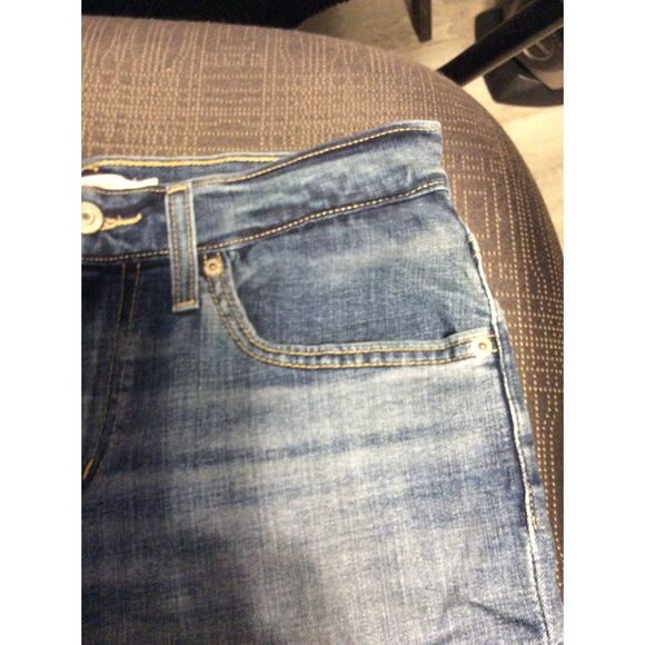 Levi Strauss Mid Length Cuffed Shorts Size 27 VNC - Picture 7 of 7